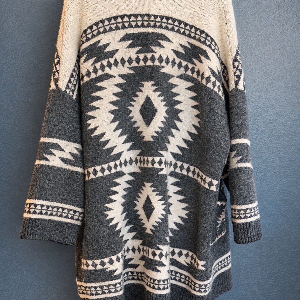 Tahari Oversized Aztec Knit Cardigan | Cozy Cabin Sweater | Size 2X